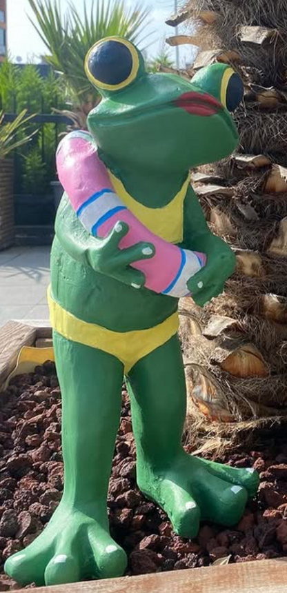 Frog Garden Statue, Summer Frog Garden Statue, Polyester Frog Garden Statue, Hand Painted Frog Statue, Outdoor Frog Garden Sculpture