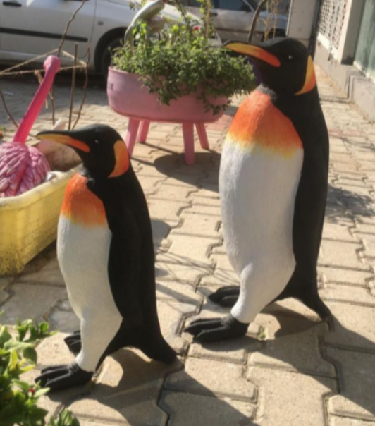 Realistic Penguin Statue Set, Handcrafted Penguin Statue, Large and Small Penguin Statues, King Penguin Figurine Set, Arctic Penguin Statue