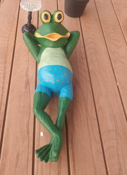 Lying Frog Statue in Swimsuit, Relaxing Frog Figurine, Frog Poolside Statue, Lying Frog Garden Decor, Frog Lounge Statue, Frog Sculpture