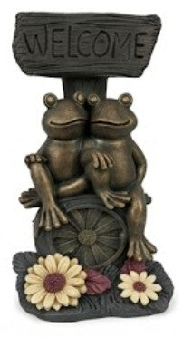 Welcome Frog Decor, Frog Statue with Welcome Sign, Polyester Garden Sculpture