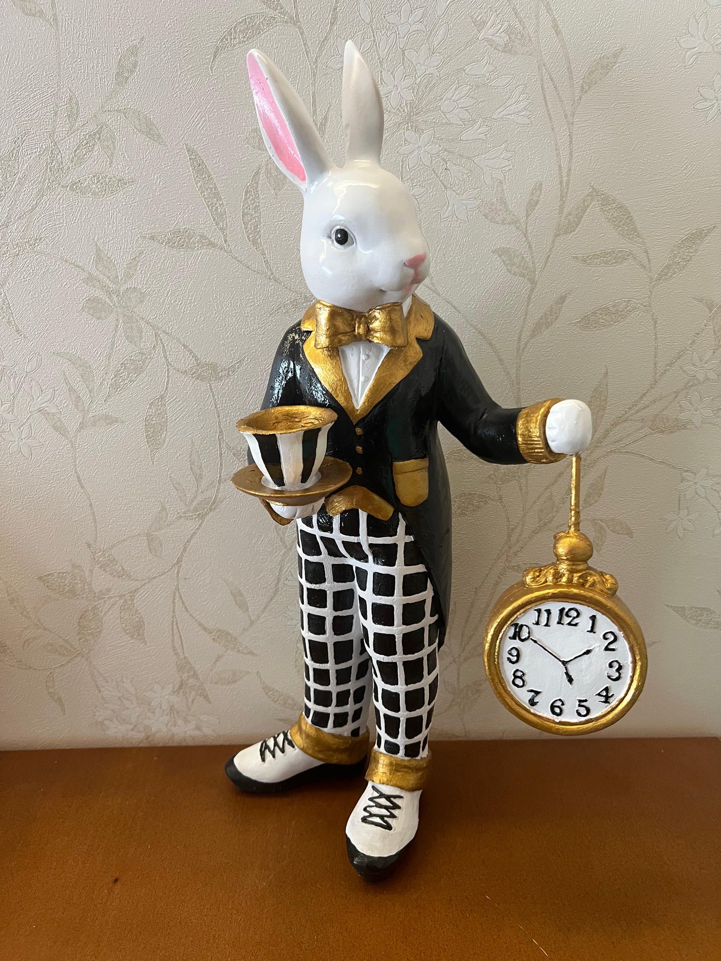 Alice in Wonderland Tea Time Rabbit Figurine, Rabbit Statue with Teacup & Clock, Rabbit Figurine, Wonderland Tea Party, Rabbit with Tea Cup