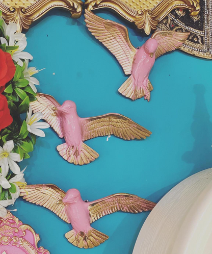 Flying Bird Wall Decor Set, Wall Mounted Bird Sculpture Trio, Set of 3 Bird Wall Hangings, Polyester Bird Wall Art Set, Bird Trio Wall Decor
