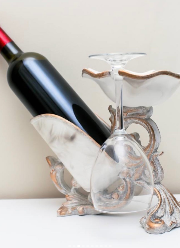 Vintage Style Wine Bottle Holder, Elegant Baroque Style Wine Rack, Sophisticated Wine Rack, Artistic Wine Rack Sculpture, Wine Rack Statue