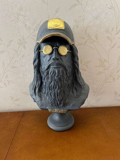 Modern Da Vinci Bust Statue with Cap and Glasses, Da Vinci Bust Statue, Da Vinci Bust, Polyester Da Vinci Head, Da Vinci Sculpture