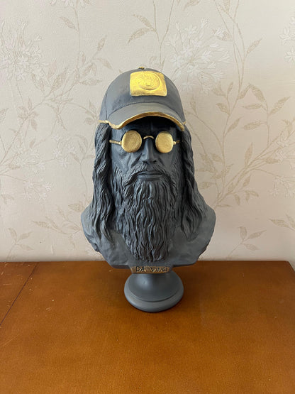 Modern Da Vinci Bust Statue with Cap and Glasses, Da Vinci Bust Statue, Da Vinci Bust, Polyester Da Vinci Head, Da Vinci Sculpture