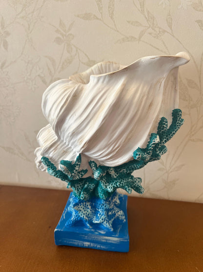 Seashell Vase with Coral Base, Seashell Flower Vase, Seashell Vase, Modern Coastal Shell Vase, Ocean Home Decor, Nautical Decor, Ocean Vase