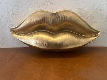 3D Large Lips Sculpture for Wall Decor, Kiss-shaped Wall Art, Modern Lips Wall Art, Lips Wall Decor, Kiss Wall Decor, 3D Large Lips Wall Decor,