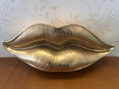 3D Large Lips Sculpture for Wall Decor, Kiss-shaped Wall Art, Modern Lips Wall Art, Lips Wall Decor, Kiss Wall Decor, 3D Large Lips Wall Decor,