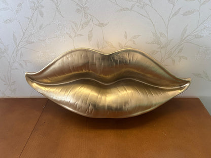 3D Large Lips Sculpture for Wall Decor, Kiss-shaped Wall Art, Modern Lips Wall Art, Lips Wall Decor, Kiss Wall Decor, 3D Large Lips Wall Decor,