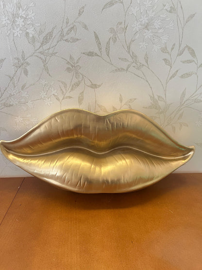 3D Large Lips Sculpture for Wall Decor, Kiss-shaped Wall Art, Modern Lips Wall Art, Lips Wall Decor, Kiss Wall Decor, 3D Large Lips Wall Decor,