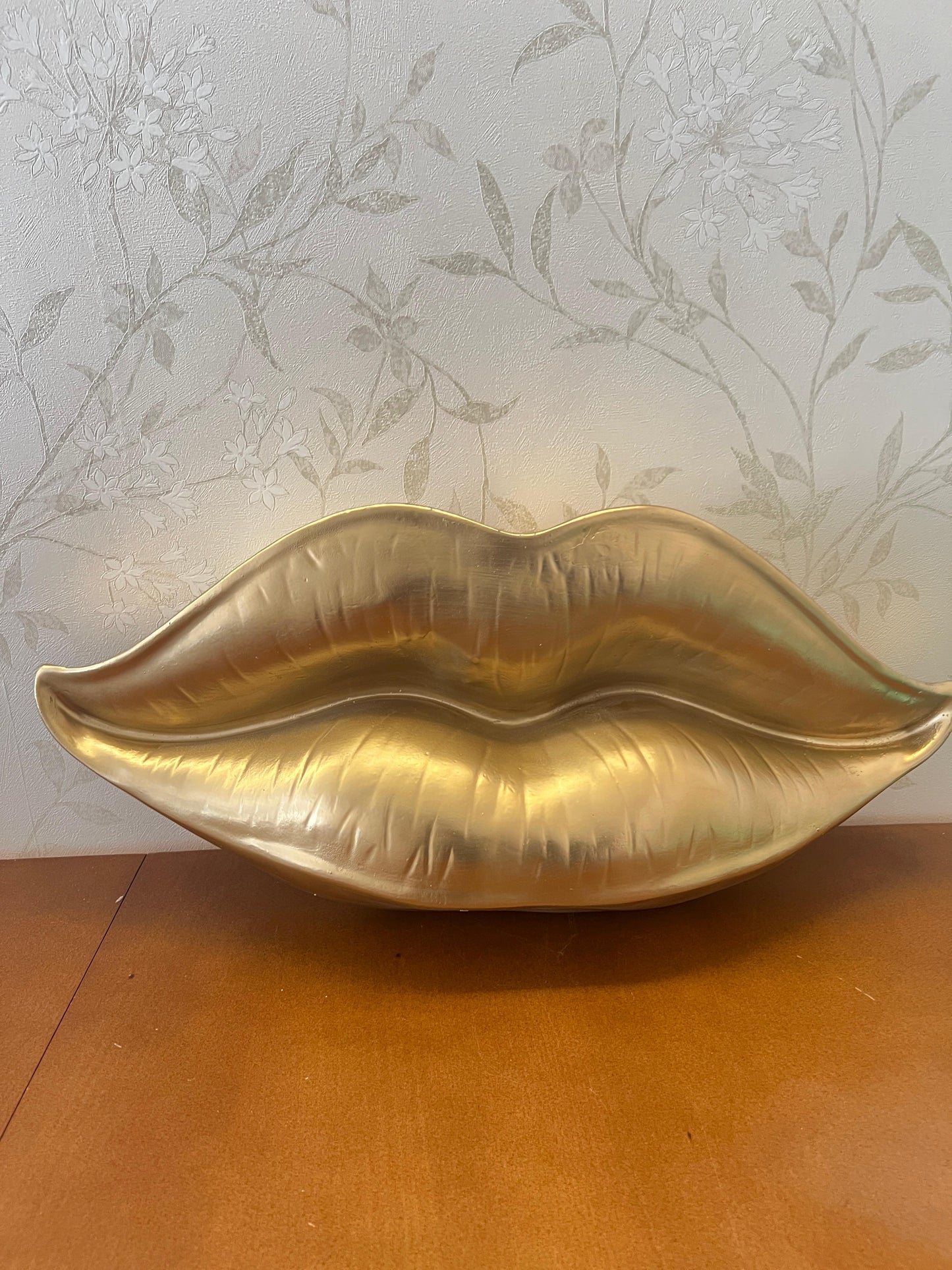 3D Large Lips Sculpture for Wall Decor, Kiss-shaped Wall Art, Modern Lips Wall Art, Lips Wall Decor, Kiss Wall Decor, 3D Large Lips Wall Decor,