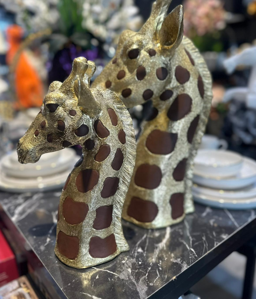 Giraffe Head Statue Set, Handcrafted Giraffe Sculptures, Safari Style Giraffe Head Statue, Decorative Giraffe Head Statues Set