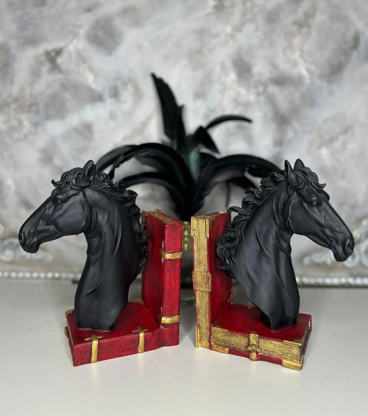 Elegant Horse Bookends, Horse Bookends Decor, Horse Head Bookshelf Decor, Stylish Bookends Gift, Polyester Bookend Set,Horse Statue Bookends