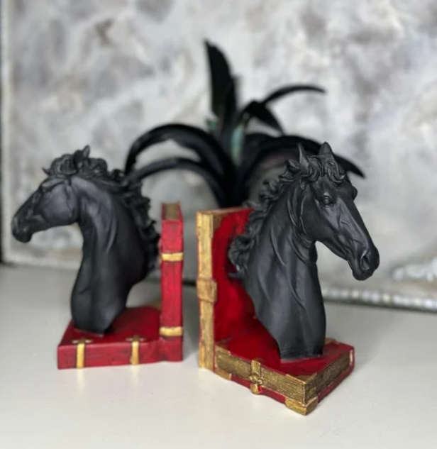 Elegant Horse Bookends, Horse Bookends Decor, Horse Head Bookshelf Decor, Stylish Bookends Gift, Polyester Bookend Set,Horse Statue Bookends