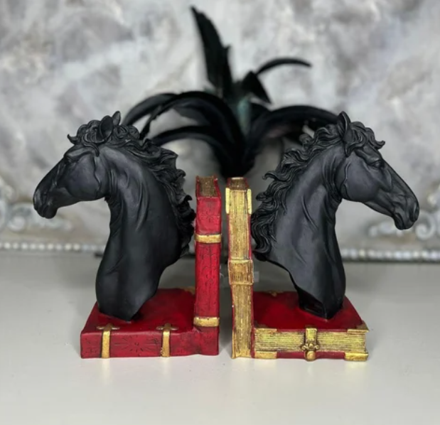 Elegant Horse Bookends, Horse Bookends Decor, Horse Head Bookshelf Decor, Stylish Bookends Gift, Polyester Bookend Set,Horse Statue Bookends