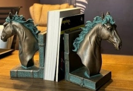 Elegant Horse Bookends, Horse Bookends Decor, Horse Head Bookshelf Decor, Stylish Bookends Gift, Polyester Bookend Set,Horse Statue Bookends