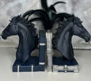 Elegant Horse Bookends, Horse Bookends Decor, Horse Head Bookshelf Decor, Stylish Bookends Gift, Polyester Bookend Set,Horse Statue Bookends