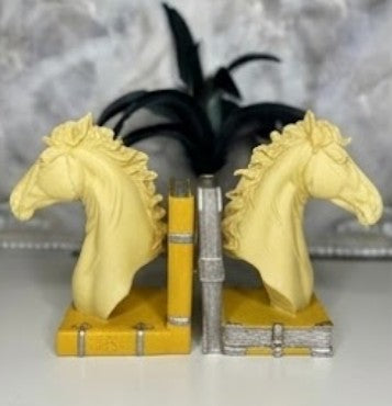 Elegant Horse Bookends, Horse Bookends Decor, Horse Head Bookshelf Decor, Stylish Bookends Gift, Polyester Bookend Set,Horse Statue Bookends