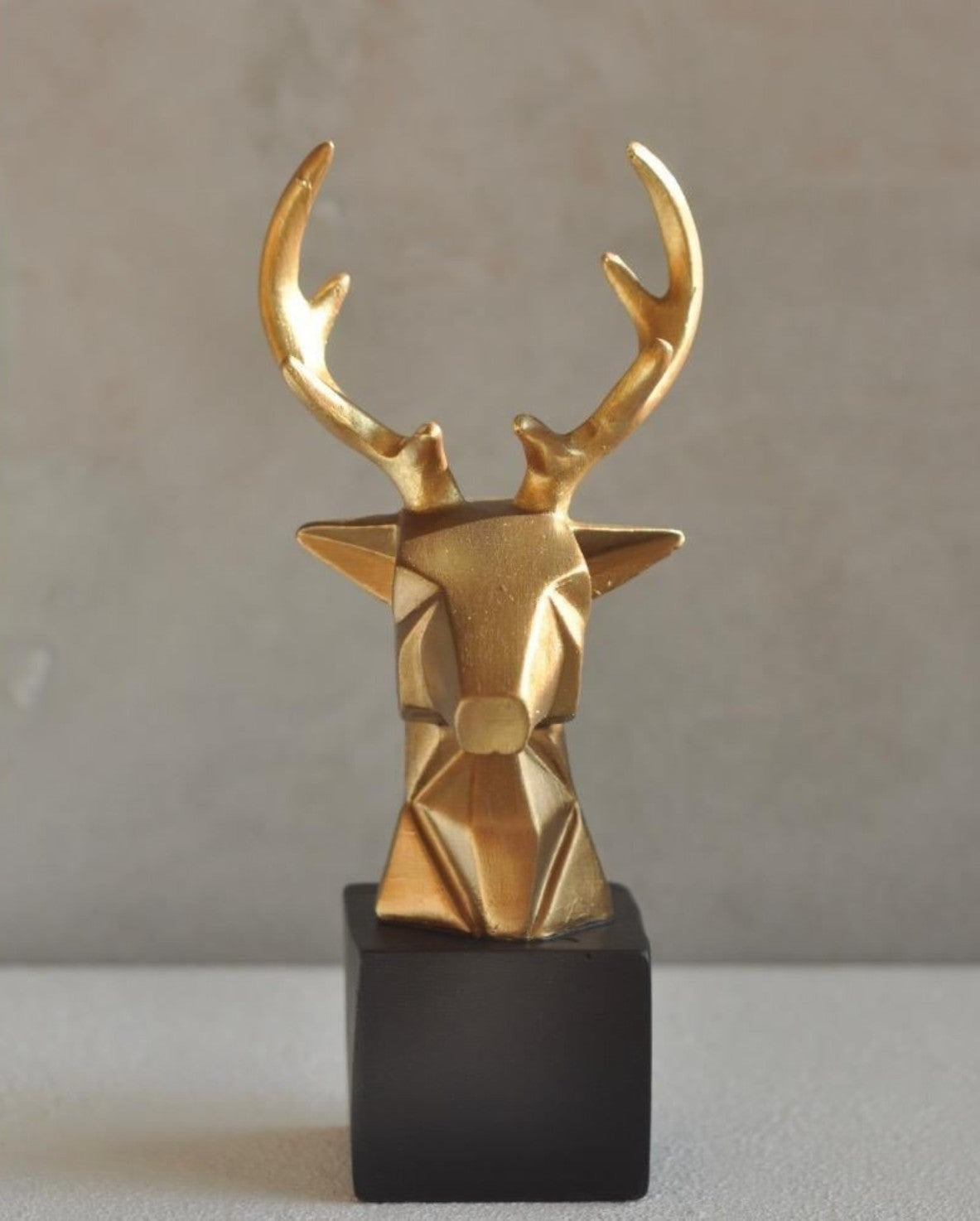 Cubic Deer Head Sculpture, Geometric Deer Statue, Minimalist Cubic Deer Figurine, Modern Abstract Deer Statue, Polyester Cubic Deer Statue