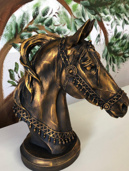 Horse Head Statue, Elegant Horse Sculpture, Realistic Horse Head Statue, Equestrian Style Horse Bust, Majestic Horse Decor, Horse Head Decor