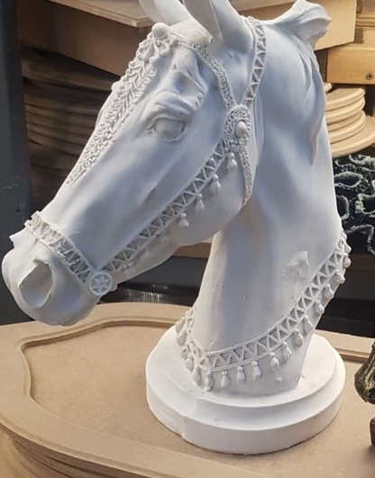 Horse Head Statue, Elegant Horse Sculpture, Realistic Horse Head Statue, Equestrian Style Horse Bust, Majestic Horse Decor, Horse Head Decor