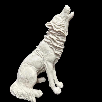 Majestic Howling Wolf Statue, Elegant Wolf Sculpture, Howling Wolf Figurine Decor, Animal Themed Wolf Figurine, Wolf Figure Home Decor