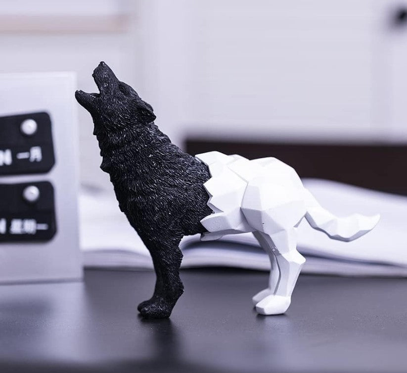 Cubic Wolf Statue, Half Polygon Wolf Sculpture, Geometric Wolf Statue, Abstract Wolf Figurine in Cubic Form, Modern Wolf Statue, Wolf Statue