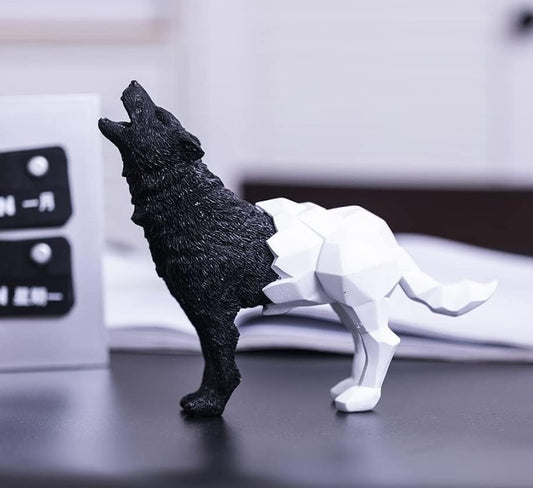 Cubic Wolf Statue, Half Polygon Wolf Sculpture, Geometric Wolf Statue, Abstract Wolf Figurine in Cubic Form, Modern Wolf Statue, Wolf Statue