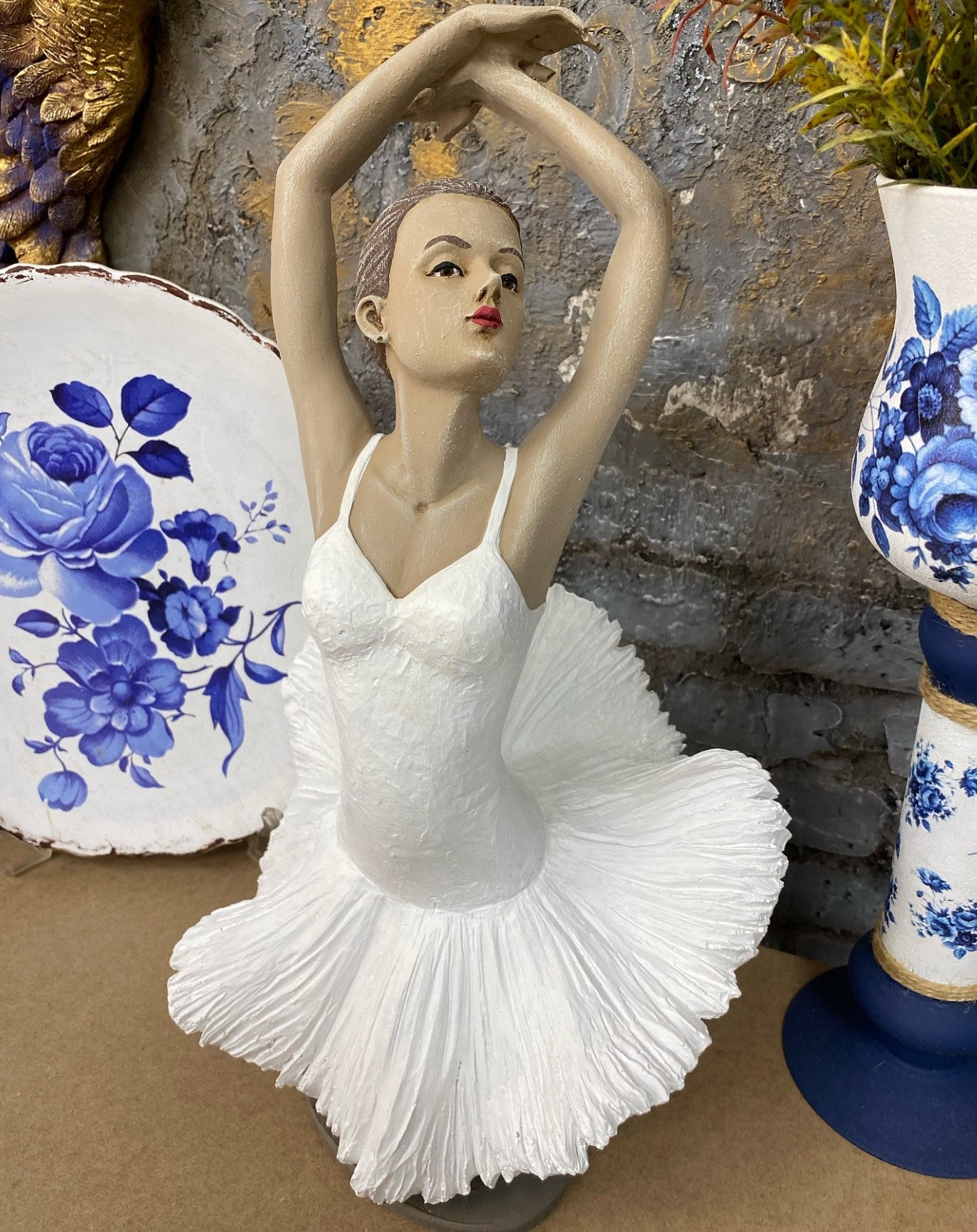 Handmade Ballerina Decor, Elegant Ballerina Statue, Classical Ballet Dancer Decor, Ballet Inspired Home Decor, Romantic Ballet Decor Piece