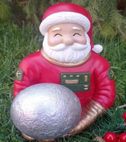 Handmade Astronaut Santa Claus Decor, Handmade Santa Claus Astronaut, Astronaut Santa Statue, Astronaut Santa Claus Decor, Santa Claus