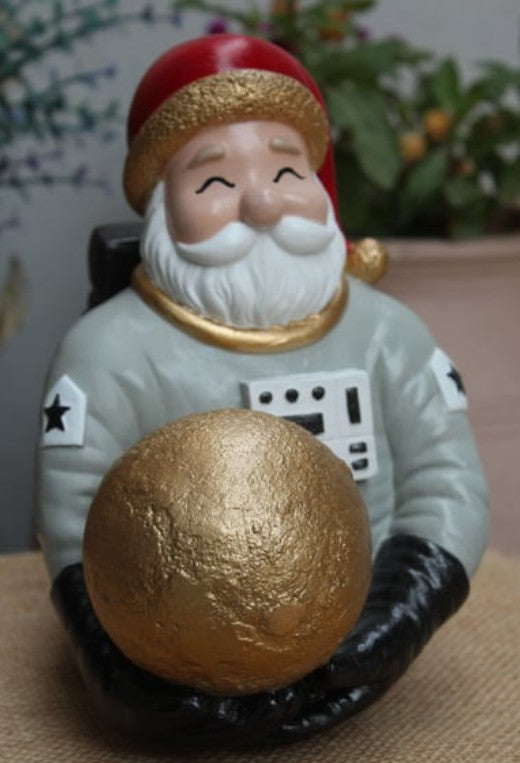 Handmade Astronaut Santa Claus Decor, Handmade Santa Claus Astronaut, Astronaut Santa Statue, Astronaut Santa Claus Decor, Santa Claus