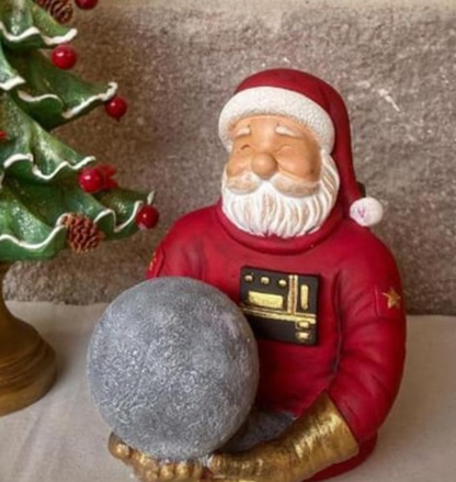 Handmade Astronaut Santa Claus Decor, Handmade Santa Claus Astronaut, Astronaut Santa Statue, Astronaut Santa Claus Decor, Santa Claus
