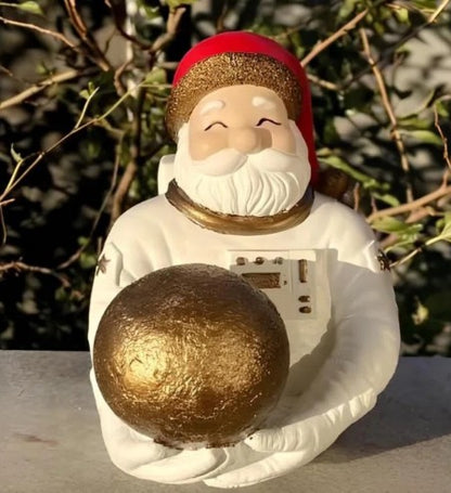 Handmade Astronaut Santa Claus Decor, Handmade Santa Claus Astronaut, Astronaut Santa Statue, Astronaut Santa Claus Decor, Santa Claus