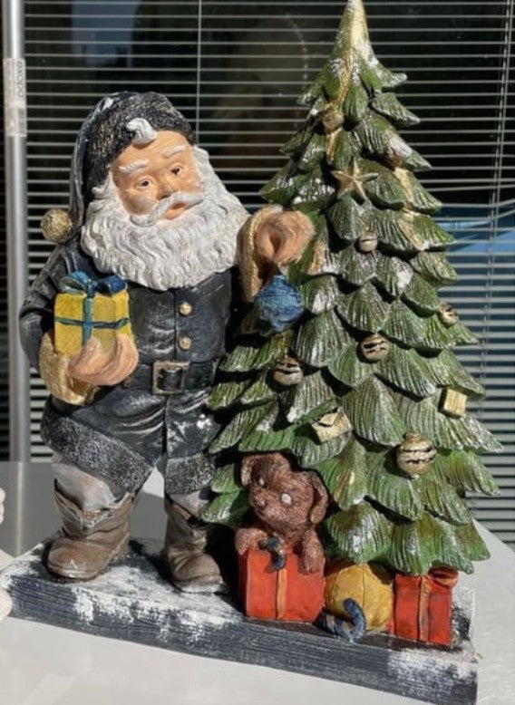 Santa Claus Figurine with Gift Boxes, Christmas Gift, Hand-Painted Sculpture, Christmas Ornaments, Chrismtas Decor, Christmas Tree Sculpture, Santa Sculpture, Santa Decor
