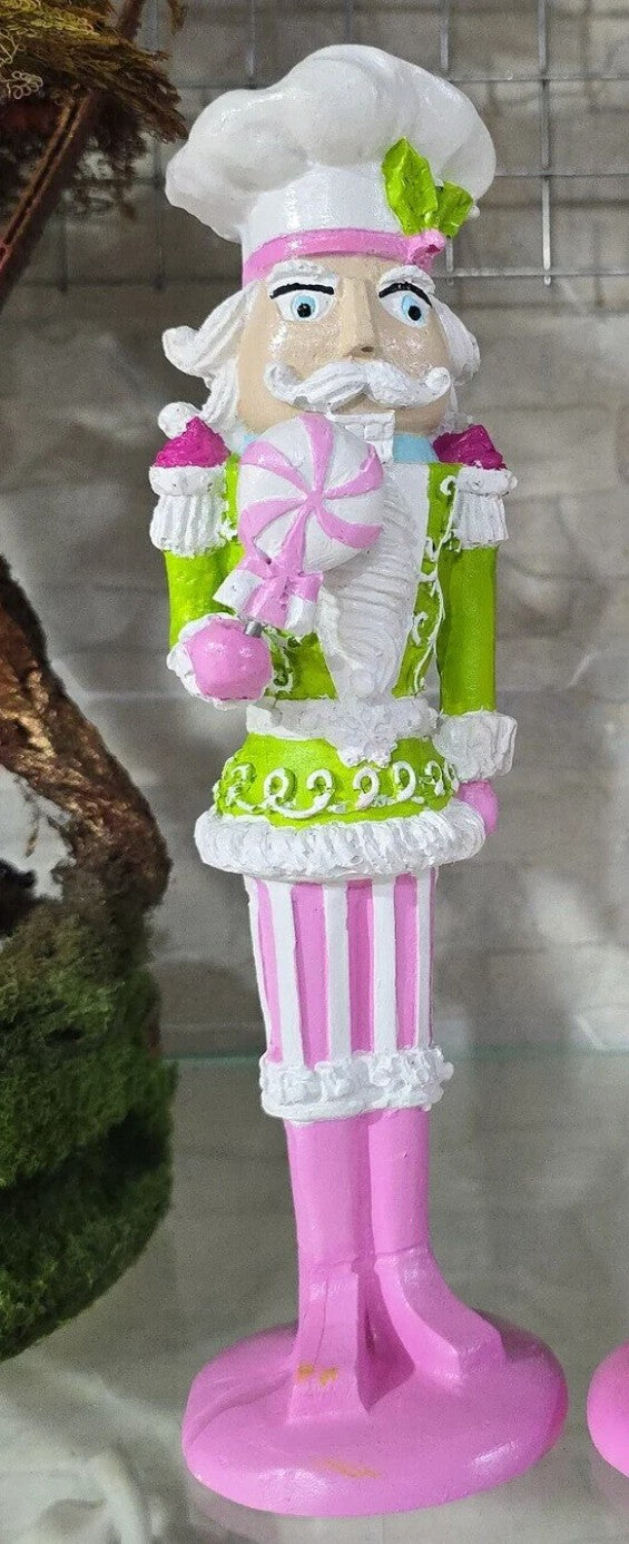 Handmade Soldier Pastry Maker Statue, Christmas Decor, Nutcracker Statue, Nutcracker Soldier Decor, Nutcracker Decor, Nutcracker Sculpture