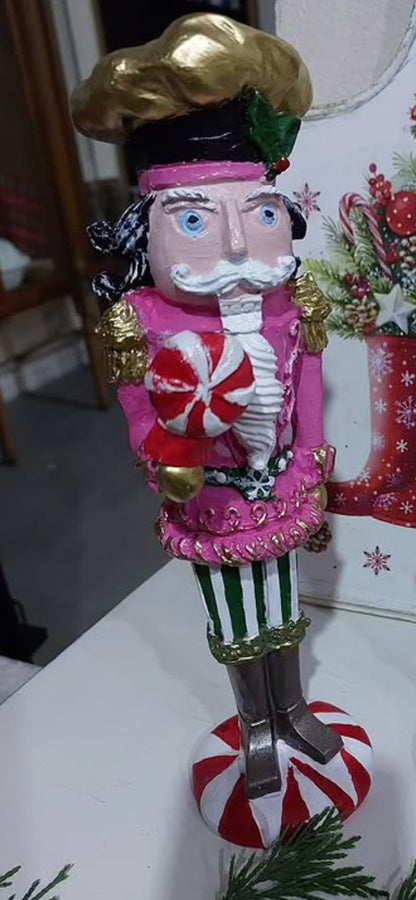 Handmade Soldier Pastry Maker Statue, Christmas Decor, Nutcracker Statue, Nutcracker Soldier Decor, Nutcracker Decor, Nutcracker Sculpture