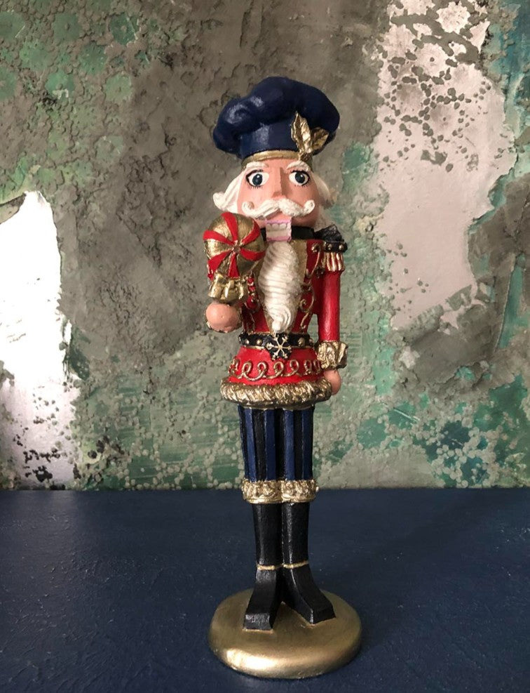 Handmade Soldier Pastry Maker Statue, Christmas Decor, Nutcracker Statue, Nutcracker Soldier Decor, Nutcracker Decor, Nutcracker Sculpture