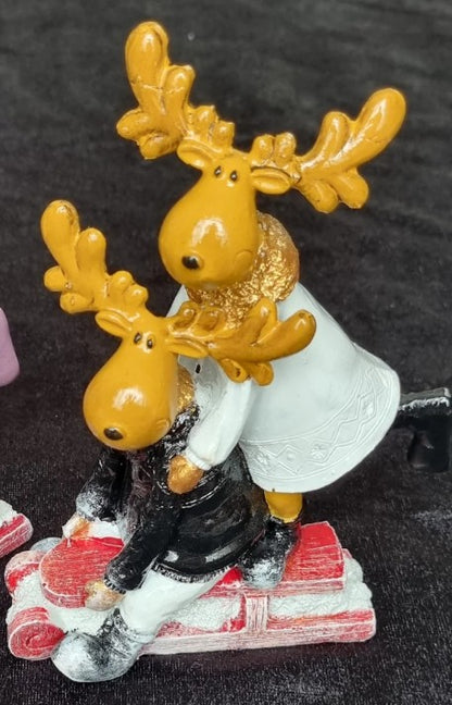 Christmas Deer Decor, Holiday Reindeer Figurine, Handmade Reindeer Couple Statue, Noel Sculpture