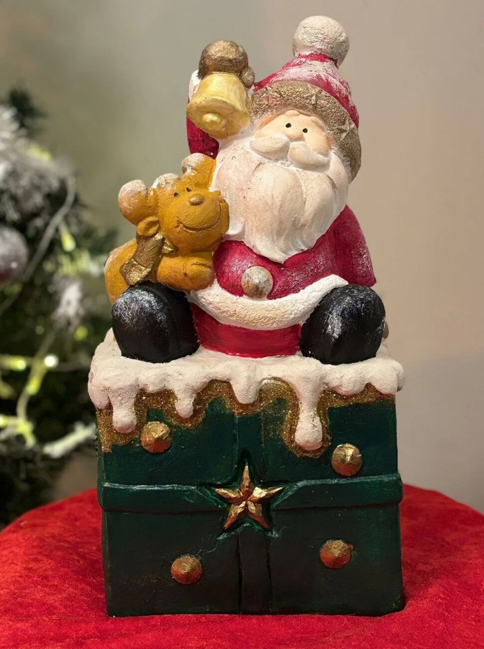 Handmade Santa Claus Decor, Christmas Figurine, Handmade Santa Statue, Handmade Santa Claus Sculpture, Handmade Santa Gift Box Decor