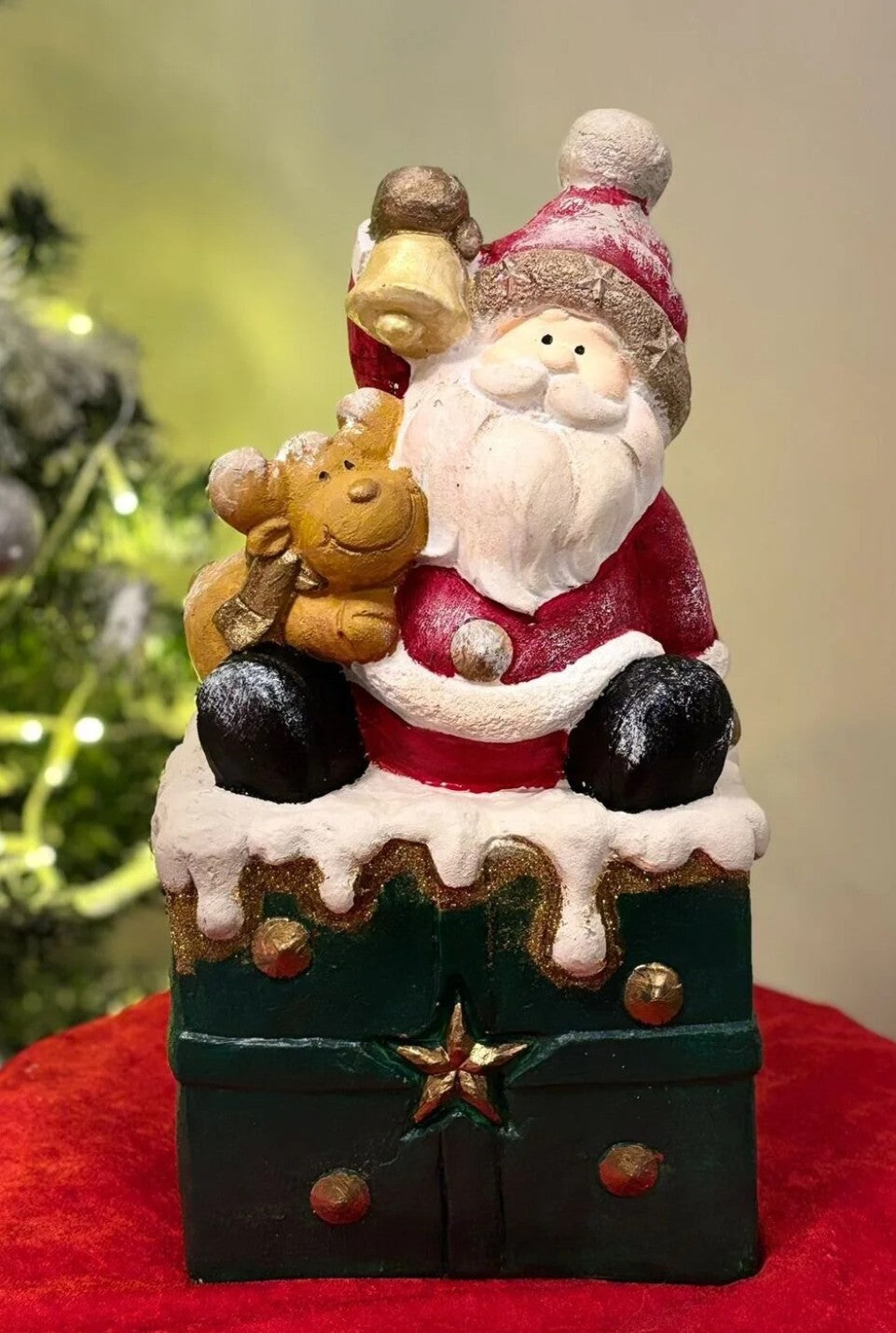 Handmade Santa Claus Decor, Christmas Figurine, Handmade Santa Statue, Handmade Santa Claus Sculpture, Handmade Santa Gift Box Decor