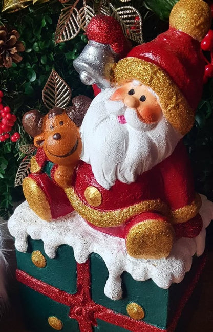 Handmade Santa Claus Decor, Christmas Figurine, Handmade Santa Statue, Handmade Santa Claus Sculpture, Handmade Santa Gift Box Decor