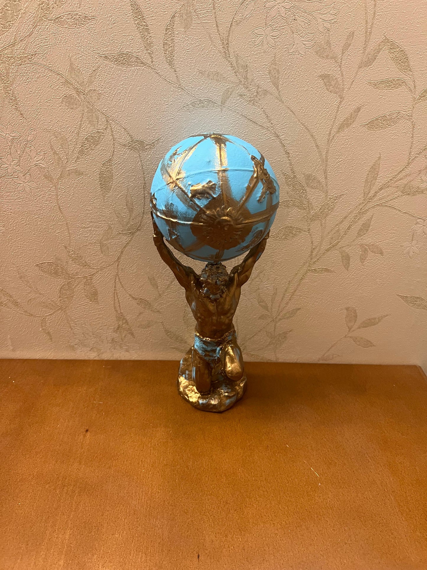 Atlas hält die Globus-Statue, Atlas-Figur, griechische Mythologie-Dekor, Atlas-Skulptur, Mythologie-Kunst-Dekor, Mythologie-Statue, Atlas-Büste-Dekor, Atlas-Statue