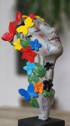 Künstlerisches Mädchengesicht mit Blumen Skulptur, Florales Gesicht Kunst Dekor, Feminines abstraktes Dekor, Gesicht mit Schmetterlingen Skulptur, Schmetterlinge Dekor, Schmetterlinge Statue