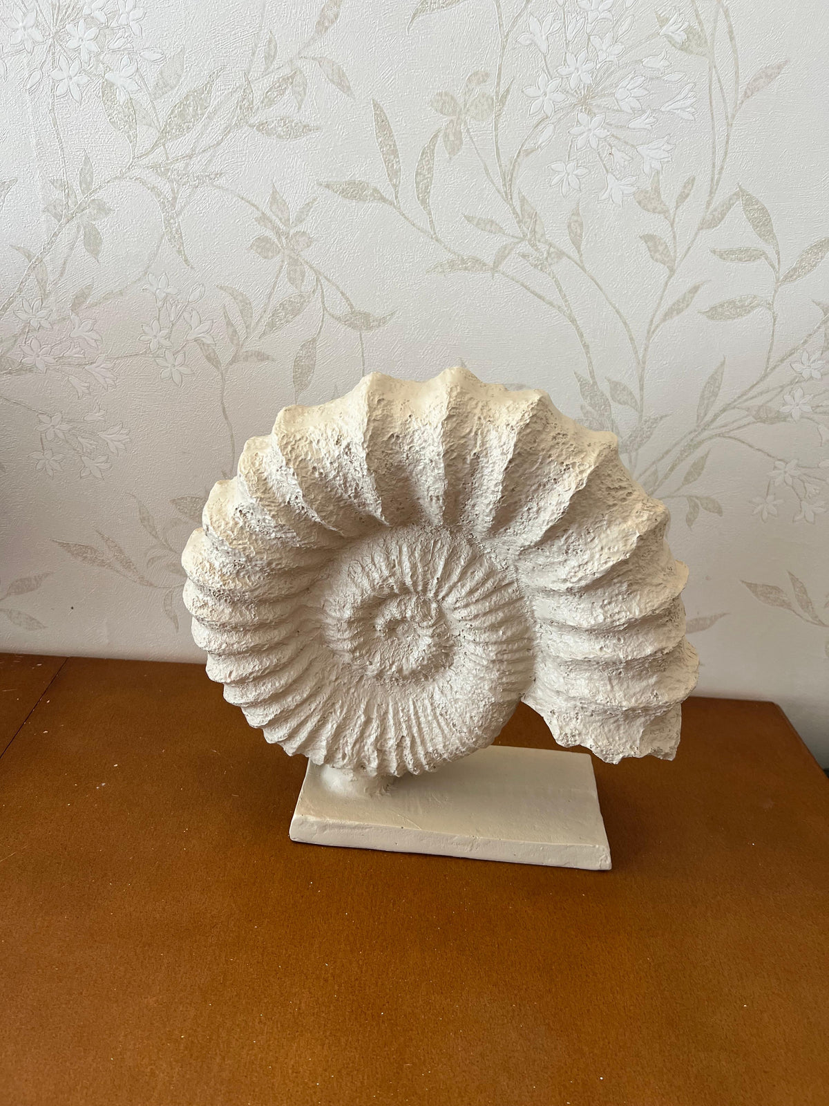 Seashell Sculpture, Fossil Shell Statue, Shell Art Decor, Oceanic Home Decor, Ocean Inspired Sculpture, Seashell Figurine, Ocean Sculpture,Nautilus Shell Decor
