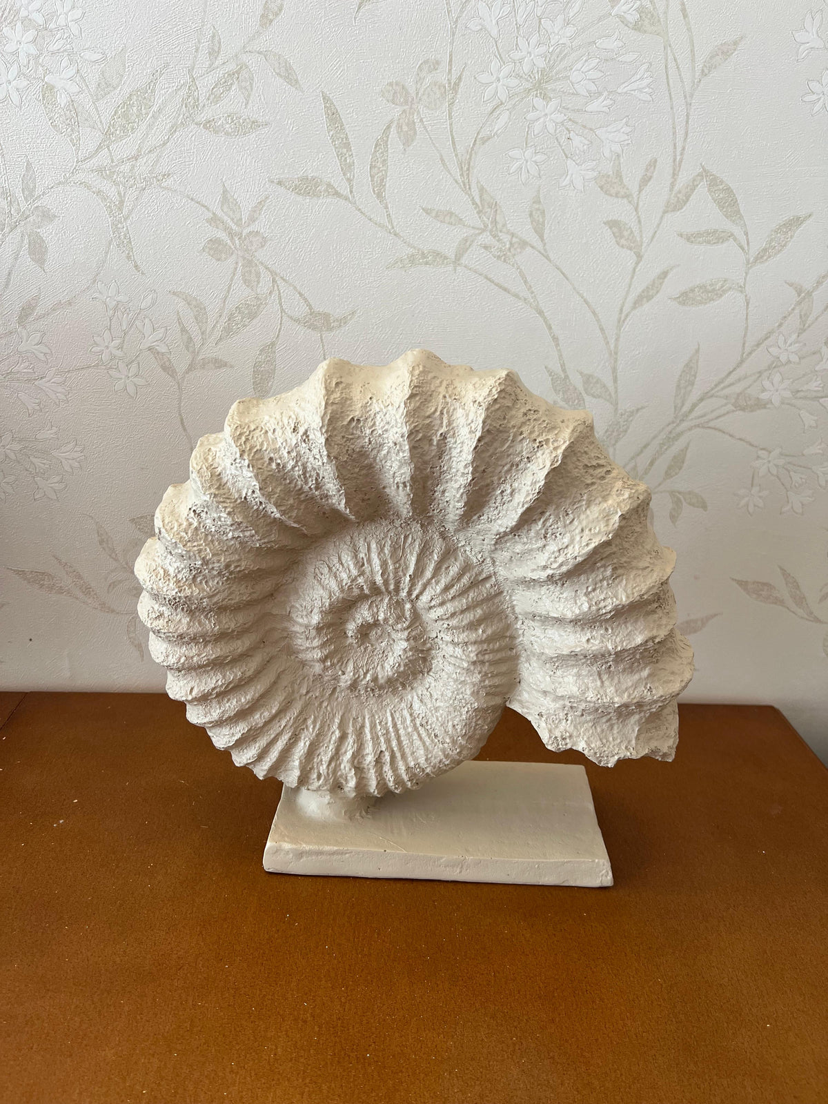 Seashell Sculpture, Fossil Shell Statue, Shell Art Decor, Oceanic Home Decor, Ocean Inspired Sculpture, Seashell Figurine, Ocean Sculpture,Nautilus Shell Decor