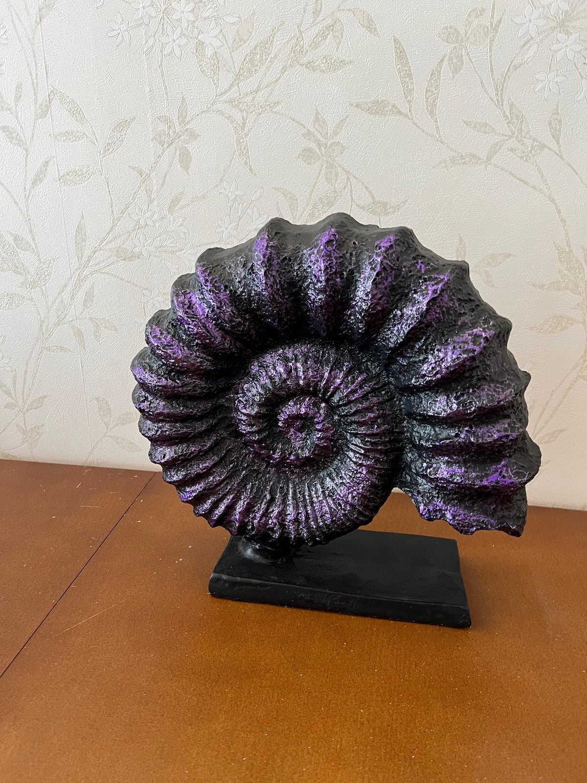 Seashell Sculpture, Fossil Shell Statue, Shell Art Decor, Oceanic Home Decor, Ocean Inspired Sculpture, Seashell Figurine, Ocean Sculpture,Nautilus Shell Decor
