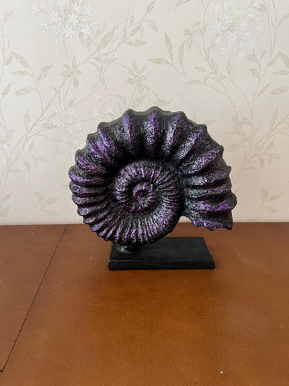 Seashell Sculpture, Fossil Shell Statue, Shell Art Decor, Oceanic Home Decor, Ocean Inspired Sculpture, Seashell Figurine, Ocean Sculpture,Nautilus Shell Decor