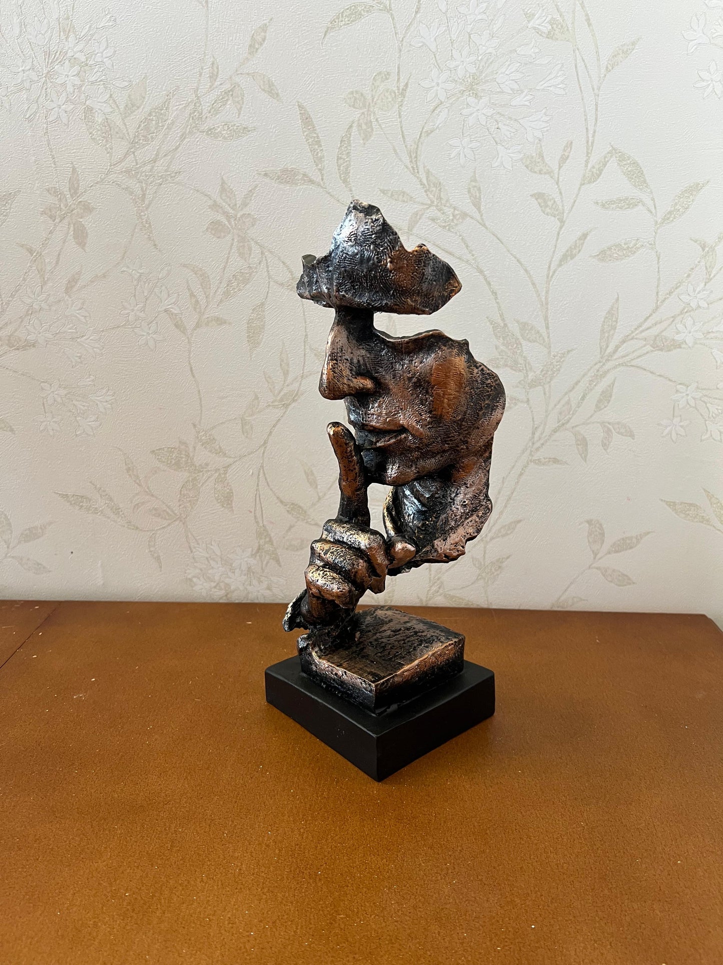 Silence Face Sculpture, Shushing Mask Decor, Abstract Face Statue, Emotional Art Piece