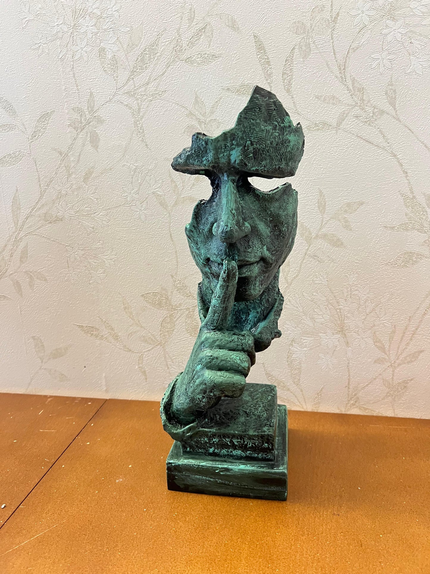 Silence Face Sculpture, Shushing Mask Decor, Abstract Face Statue, Emotional Art Piece