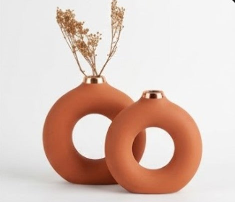 Kreisförmige Keramikvase Set-2, Minimalistische runde Hohlvase, handgefertigte Keramikvase, Wohndekor-Accessoires, Pampas-Blumenvasen, Blumenvase, Kreisvase, handgefertigte Vase